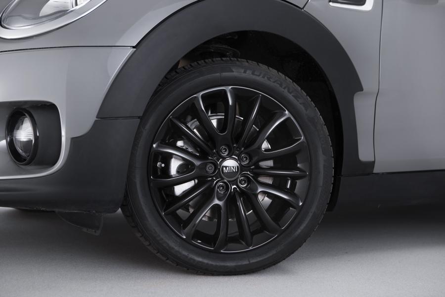 Колеса Mini Cooper Clubman Black Pack 2017 года  (фото 5 из 18)